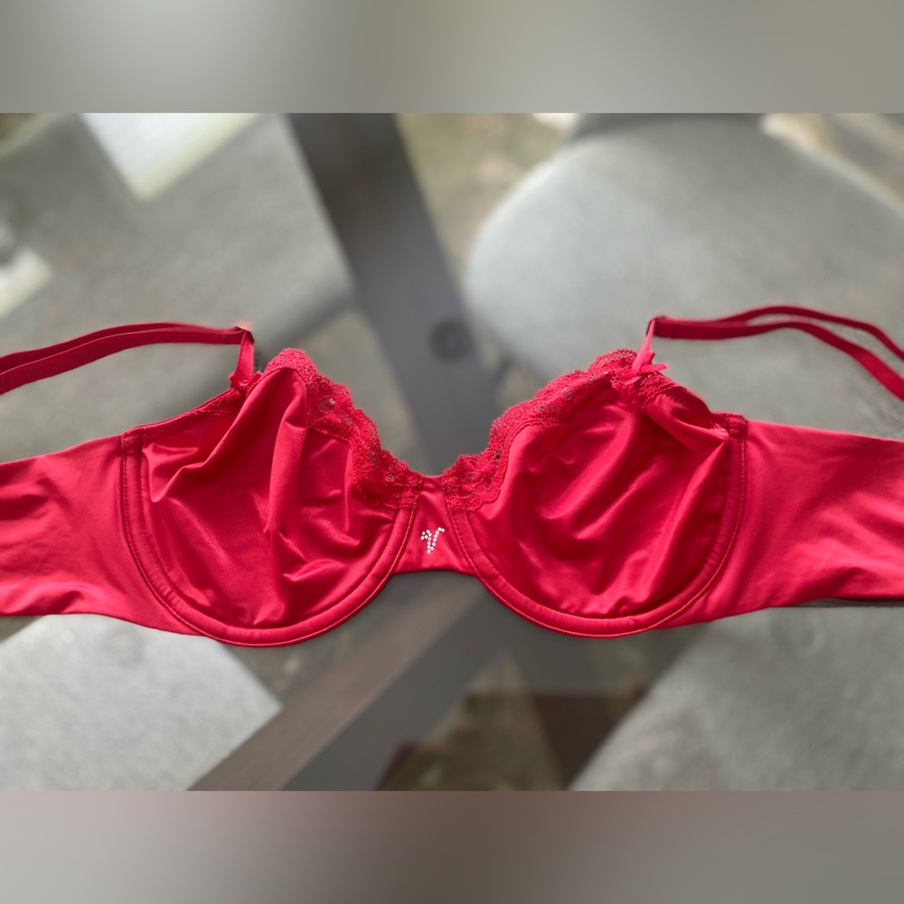 Victoria’s Secret Satin Lace Unlined Demi Bra 32D
